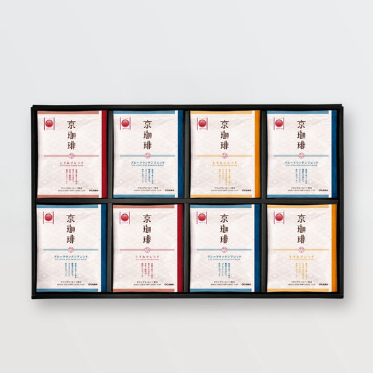 コーヒーを熟知し、妥協を許さない京都の珈琲職人が創りあげた京珈琲。京都を愛する職人の思いが込められたアラビカ種100%のブレンドコーヒー、ドリップコーヒーのギフトです。