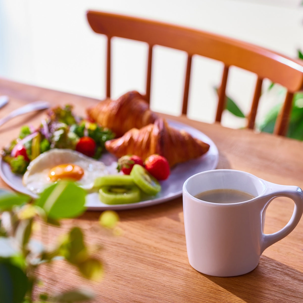 いつもの一杯でおいしく続けられるProffeeホエイプロテイン。ホットでもアイスでもOK