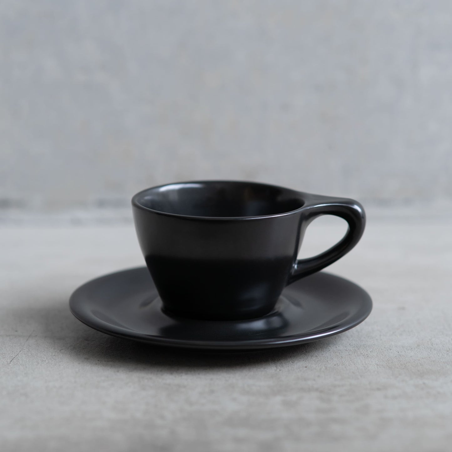 notNeutral LN Cappuccino Cup & Saucer 6oz Black (カプチーノ用 カップ ＆ ソーサー)